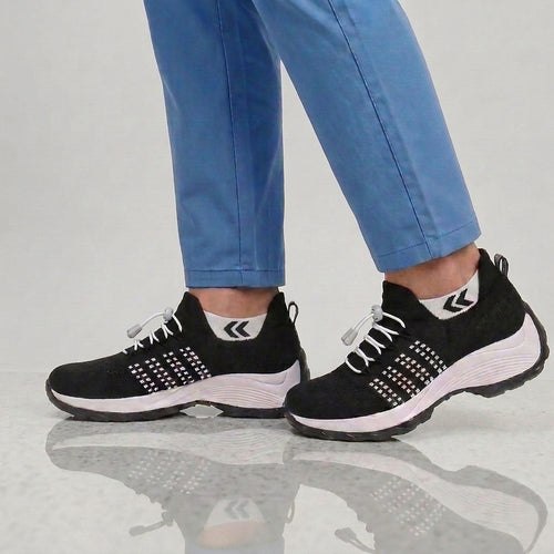 PLUMA Flow Orthopedic Knit Sneaker - Black & White