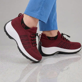 PLUMA Flow - Orthopedic Knit Sneaker